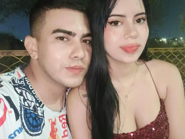 GorgeousXCouple camgirl live amateur webcam