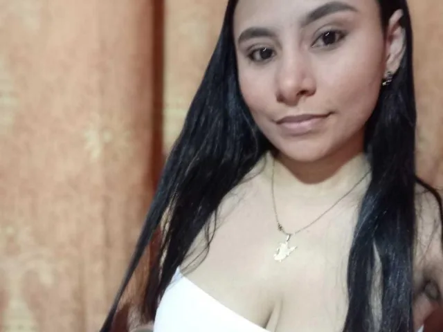 PaulaBigBoobss camgirl live amateur webcam