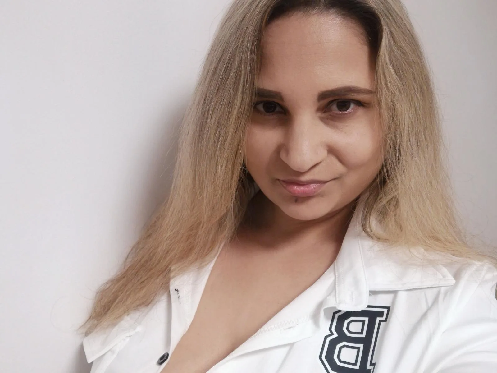 AnneliseJoy69 camgirl live amateur webcam