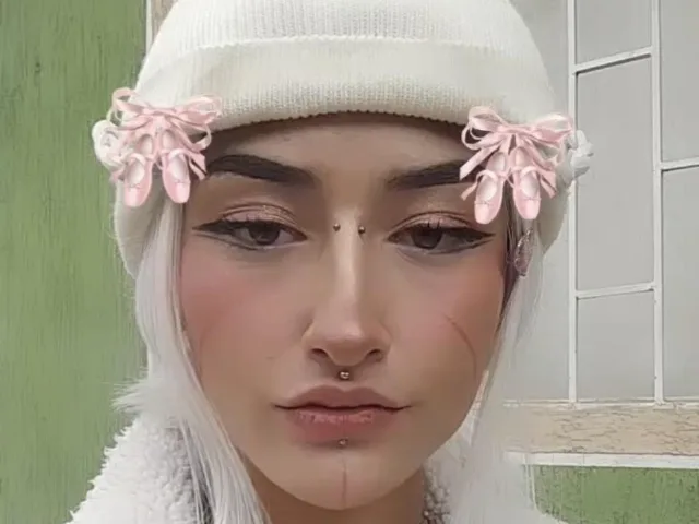 SophieMitsuri camgirl live amateur webcam