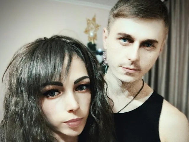AminaAndDavis camgirl live amateur webcam
