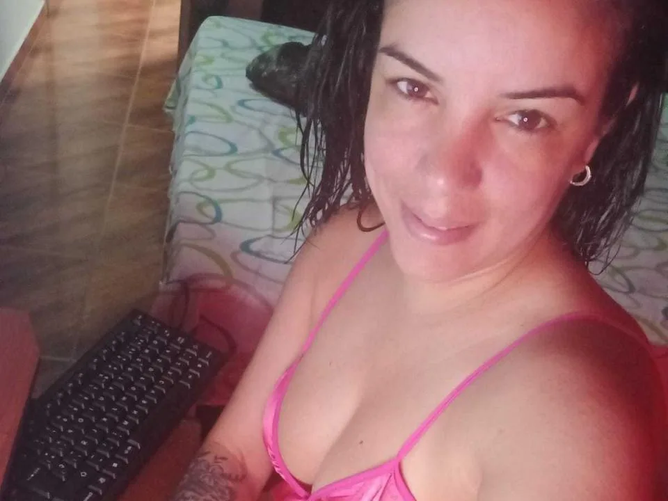 MatureSandyX camgirl live amateur webcam