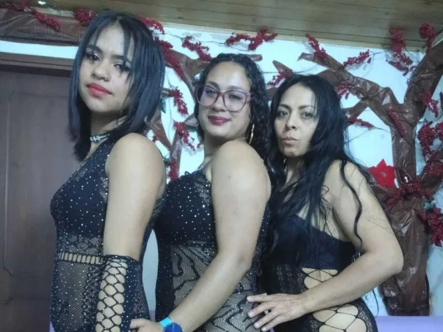 LesbianChicks camgirl live amateur webcam