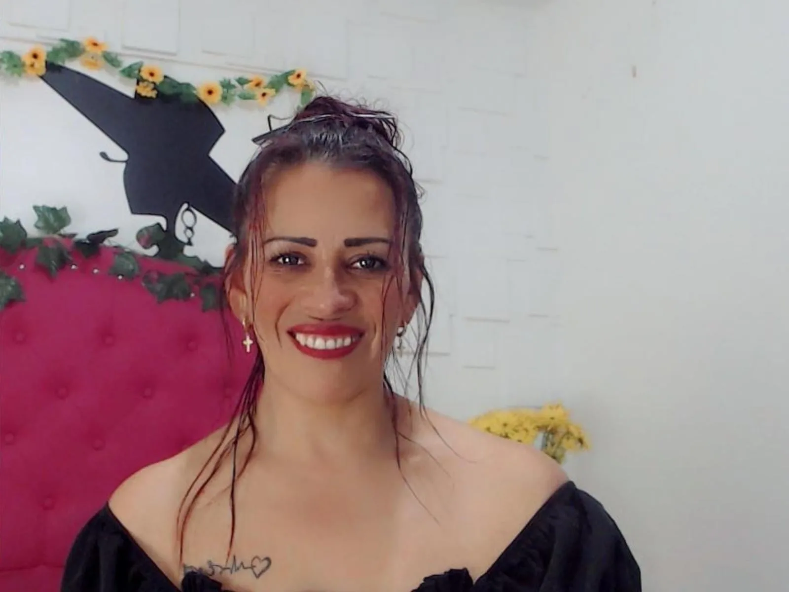 SashaMissHot camgirl live amateur webcam