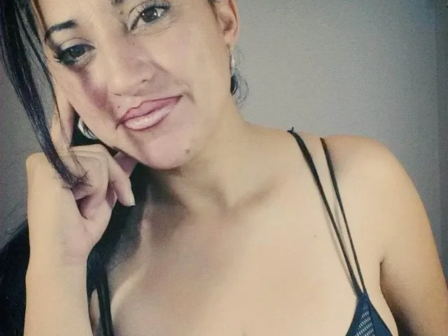 NoaFenix camgirl live amateur webcam