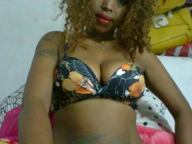 MiraHotX camgirl live amateur webcam