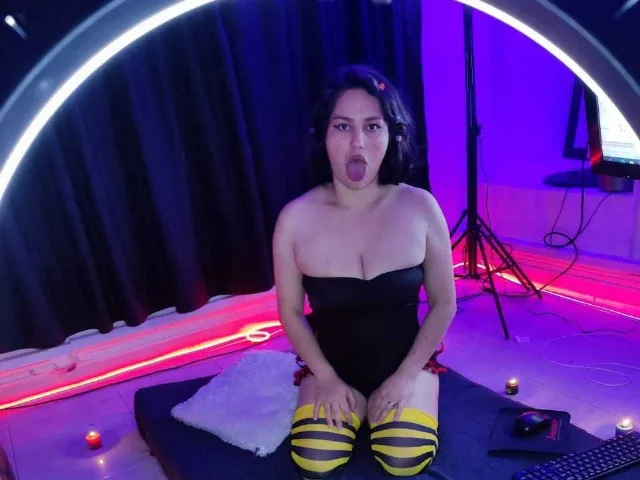MelisaGeo camgirl live amateur webcam