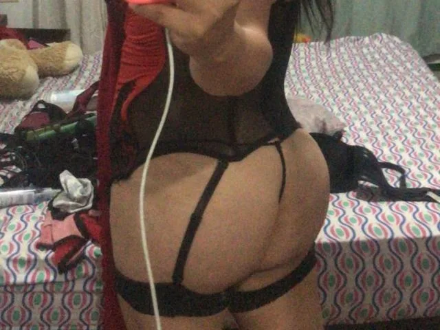 EmmaSexyBody camgirl live amateur webcam