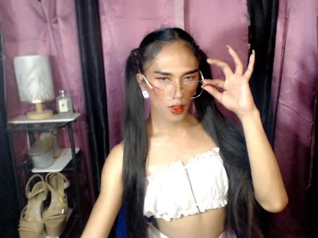EsmeraldaBigCock camgirl live amateur webcam