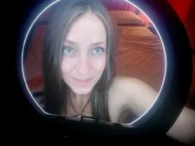 DaisyDea camgirl live amateur webcam
