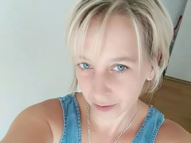 heisseMarissa-hot camgirl live amateur webcam