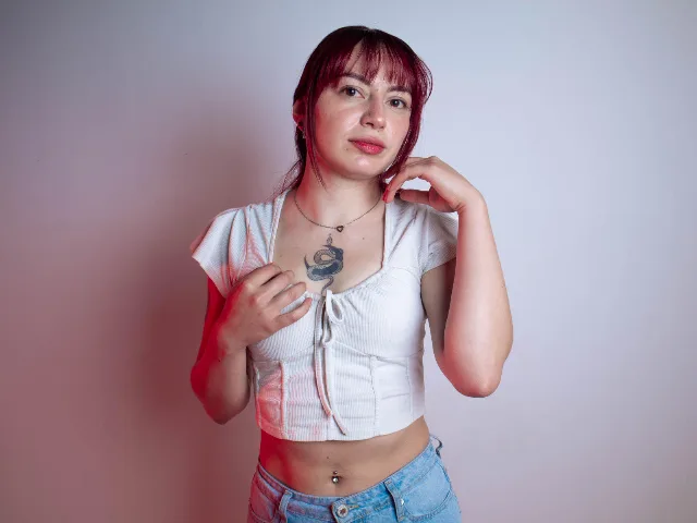 MiiaBonnet camgirl live amateur webcam