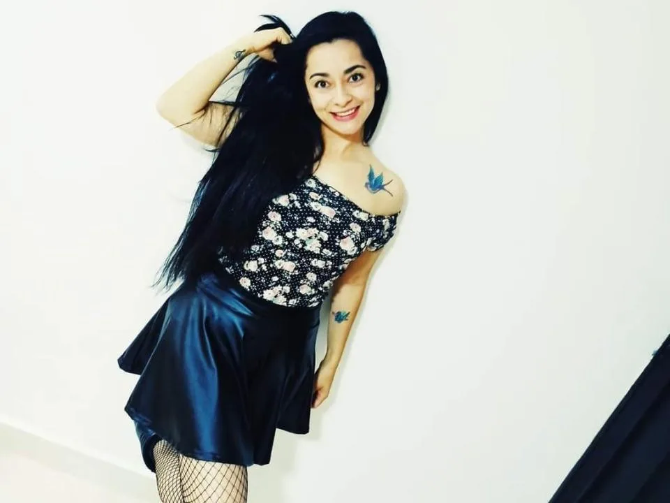 KassandraL camgirl live amateur webcam