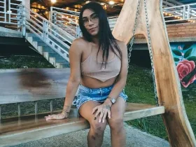 MiaMarinHot camgirl live amateur webcam