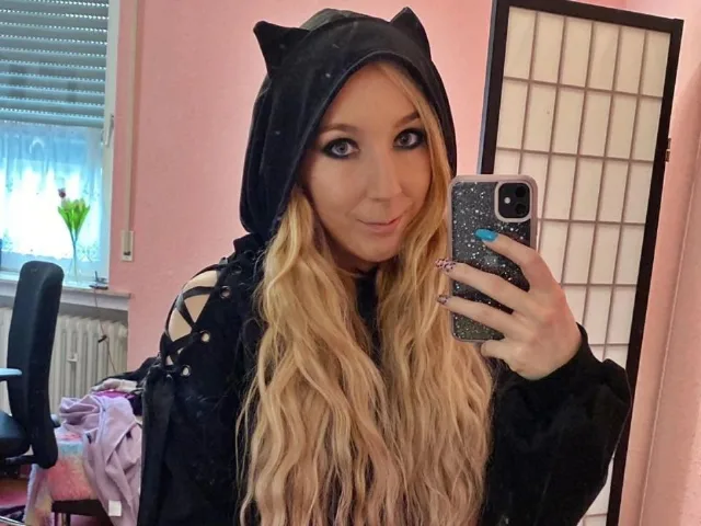 JustKerry-hot camgirl live amateur webcam