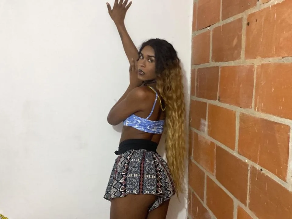 MandalaWalker camgirl live amateur webcam