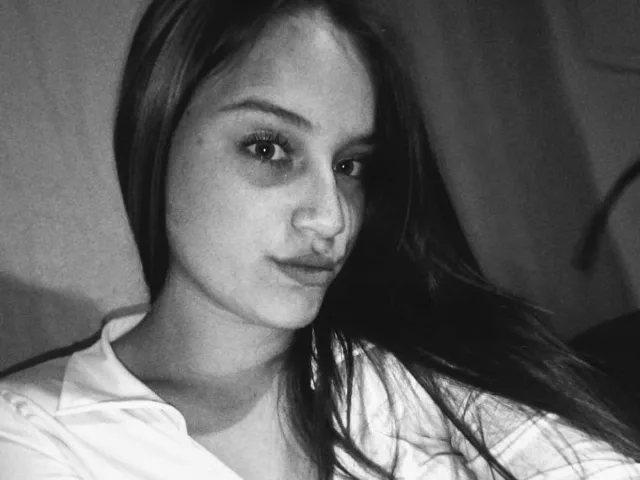 TaniaCooper69 camgirl live amateur webcam