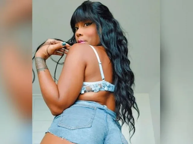EbonyEnith camgirl live amateur webcam