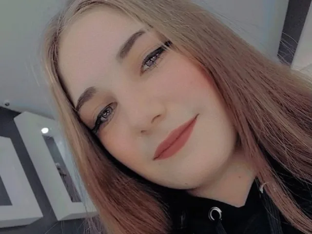 NikaStark camgirl live amateur webcam