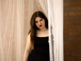 BonnieFlower camgirl live amateur webcam