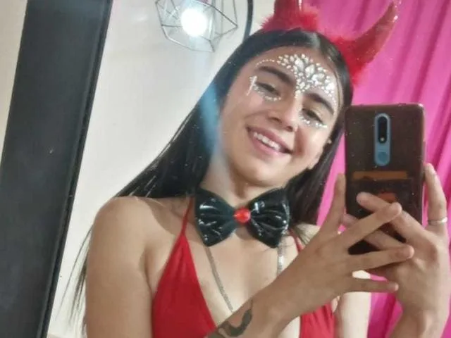 LoveMaxim camgirl live amateur webcam