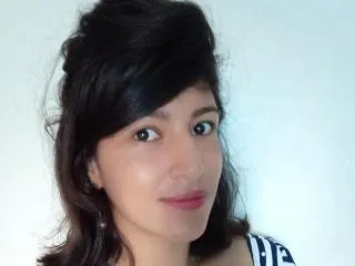SarahFriendly camgirl live amateur webcam