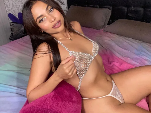 AliciaBecker-hot camgirl live amateur webcam