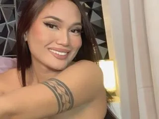 MissReign camgirl live amateur webcam