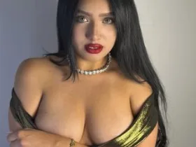LillyTaylor camgirl live amateur webcam