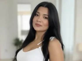 Maryorieth camgirl live amateur webcam