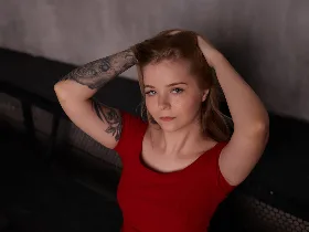 SirenaHardmann camgirl live amateur webcam