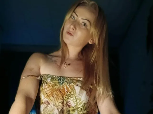 LeilahotX camgirl live amateur webcam