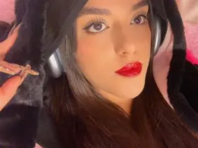 GabyHaze camgirl live amateur webcam