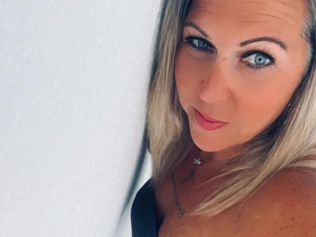 AurelieNoir-hot camgirl live amateur webcam