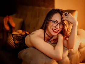 AmaraMirage camgirl live amateur webcam