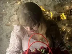 HayleyLaRise camgirl live amateur webcam