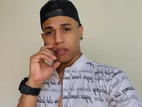 Yoximanuelprime camgirl live amateur webcam