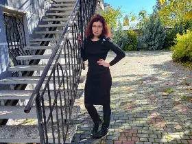 AmiraGold camgirl live amateur webcam