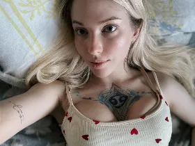 StellaMoor camgirl live amateur webcam