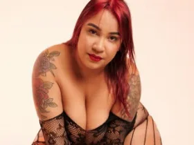 KinkyHouseWife camgirl live amateur webcam
