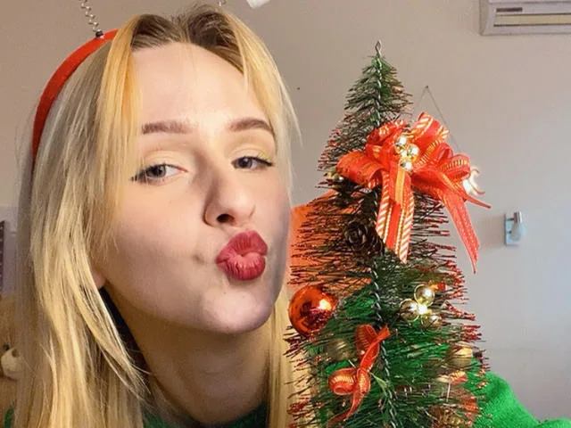 FlyFreedom camgirl live amateur webcam