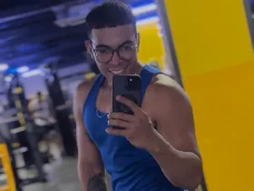 AlejandroCock camgirl live amateur webcam