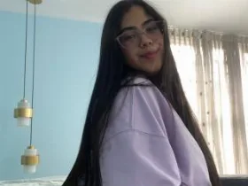 CurvyBuff camgirl live amateur webcam