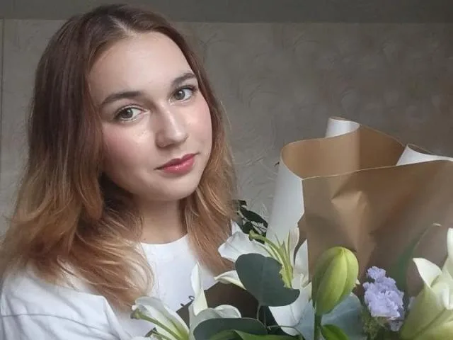 DenniseDaghita camgirl live amateur webcam