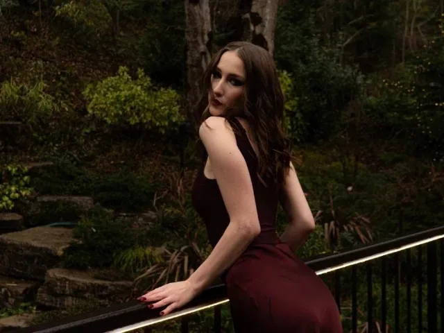 PriscilaVallas camgirl live amateur webcam
