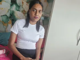 IndianSkies camgirl live amateur webcam