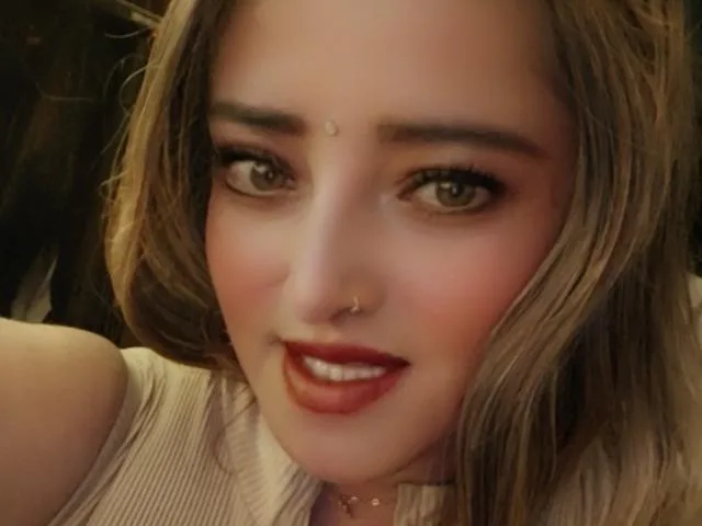 AlessadraJoness camgirl live amateur webcam