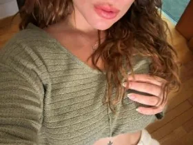 GjynaHykarii camgirl live amateur webcam