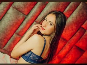 Zoeebm camgirl live amateur webcam