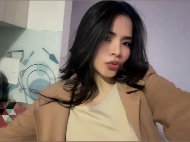 SaschaHelen camgirl live amateur webcam